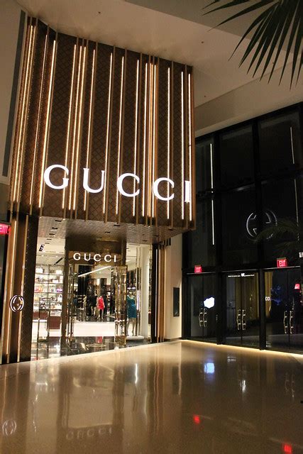 las vegas gucci outlet store|gucci premium outlet las vegas.